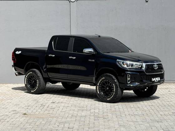 TOYOTA HILUX 2.8 SRX 4X4 CD 16V DIESEL 4P AUTOMÁTICO TOYOTA HILUX 2.8 SRX 4X4 CD 16V DIESEL 4P AUTOMÁTICO